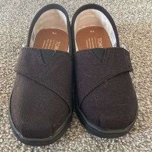 TOMS shoes toddler size 9
